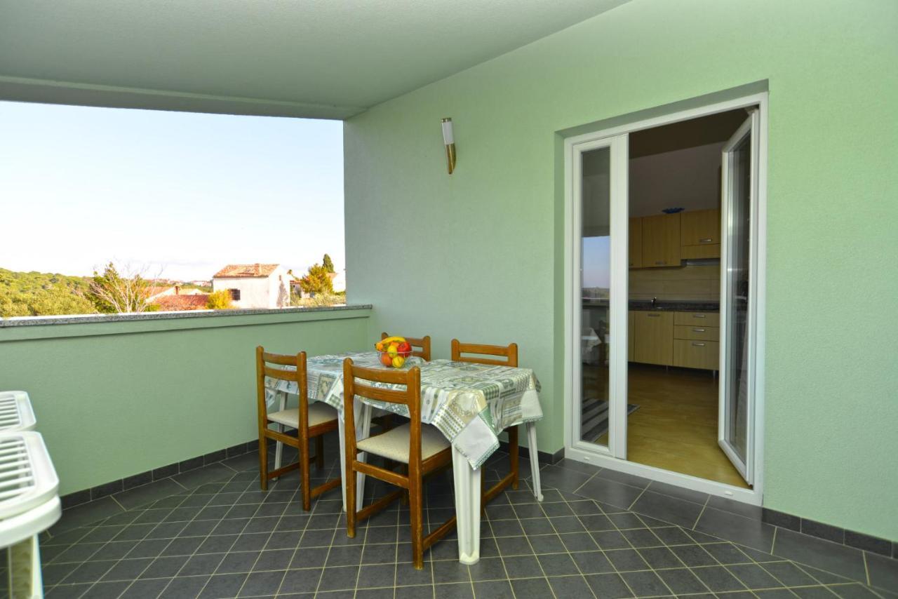 Apartments Bernarda 1773 Banjole Exteriör bild
